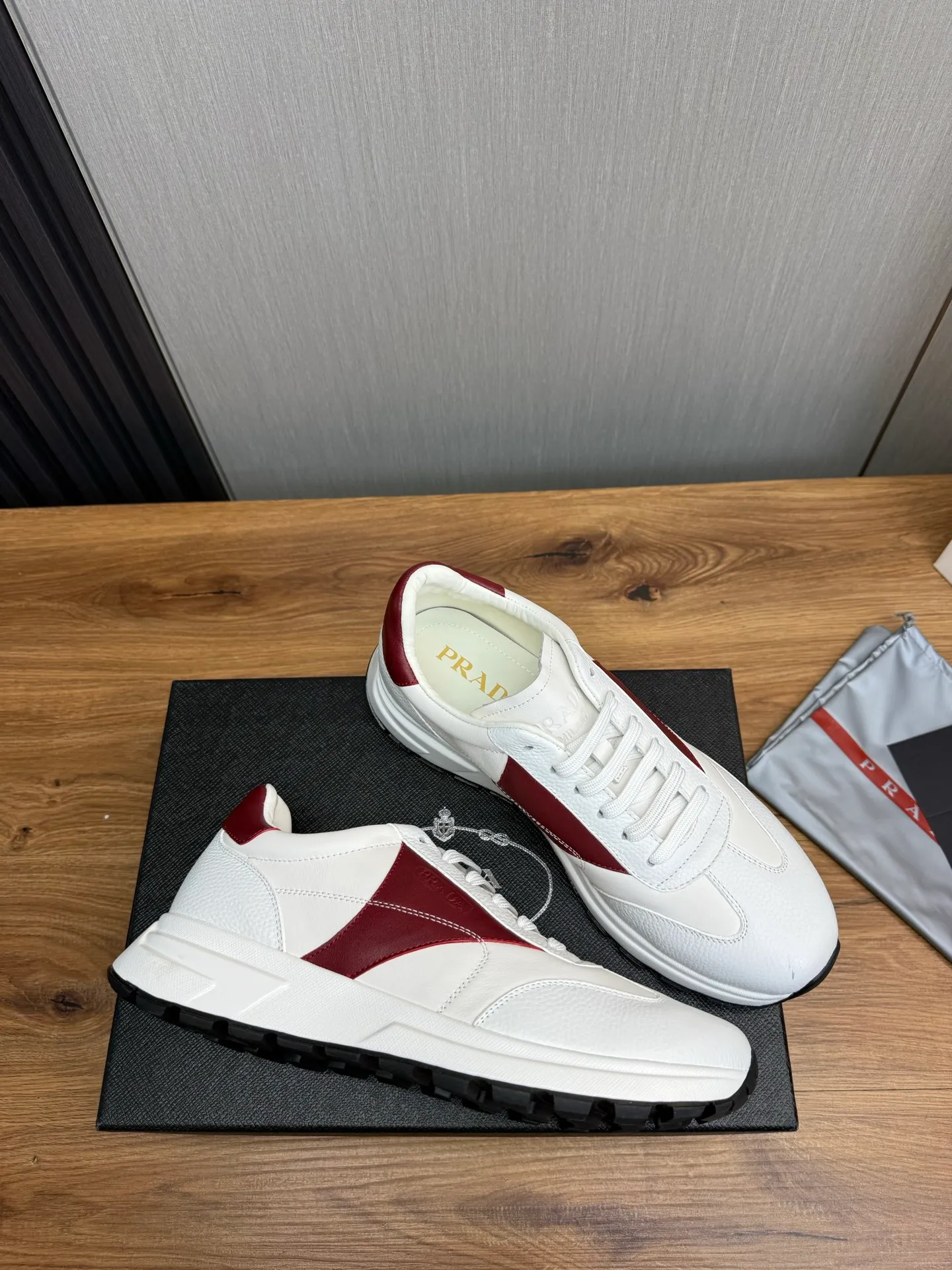 Men's shoes 💰800💰 [PRADA] Men's shoes are popular in the counter, official website is synchronized, 1 high-quality shipment ✔️Original cowhide + cowhide lining, 1🆚1 replica, original sole, 38-45 (38.45 custom-made, non-returnable)